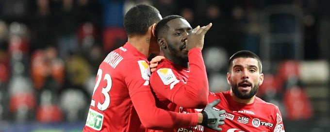 Guingamp beat 10-man Monaco as Jardim returns in Coupe de la Ligue