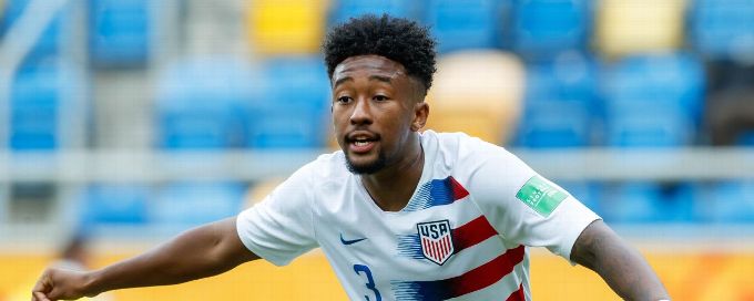 U.S. U20 Gloster signs three-year deal with PSV