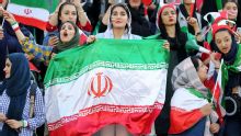 Las mujeres iraníes hacen historia en su país con su entrada al estadio Azadi