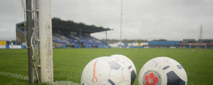 Toe Poke Daily: Game called off after players get stuck on train