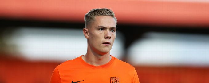 Man United sign England youth goalkeeper Bishop