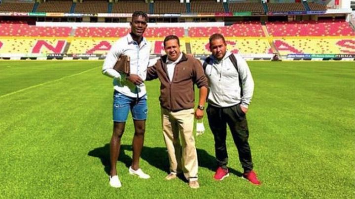 Fake footballer has Mexican club, media fooled after stadium visit
