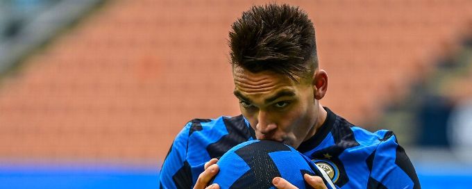 Martinez scores hat trick as Inter hit six to go top of Serie A
