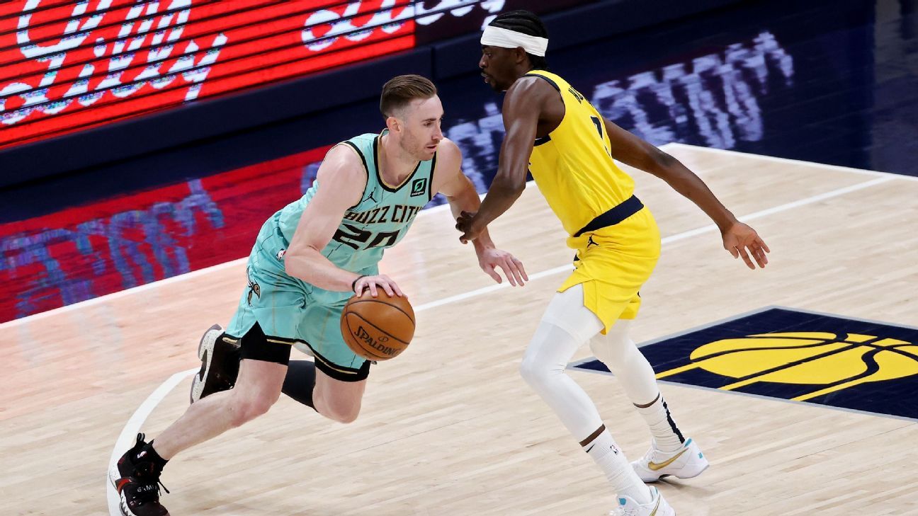 Gordon Hayward of Charlotte Hornets will lose at least four weeks with a sprained foot