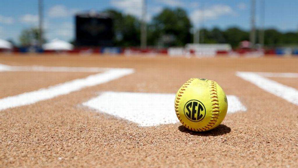 18 Named to USA Softball Player of the Year Watch List