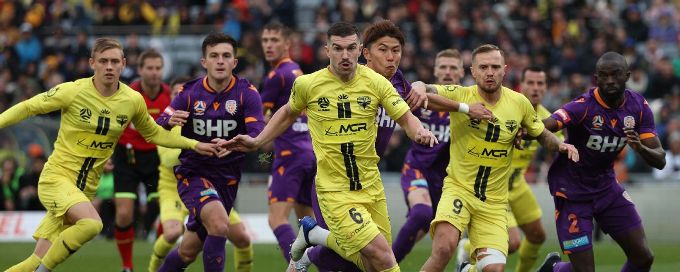 Wellington Phoenix, Perth Glory play out A-League thriller