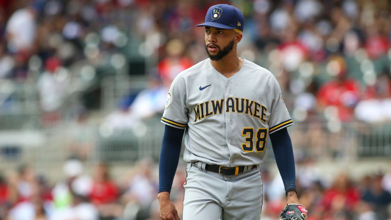 Sources: Brewers' Williams out with back fractures