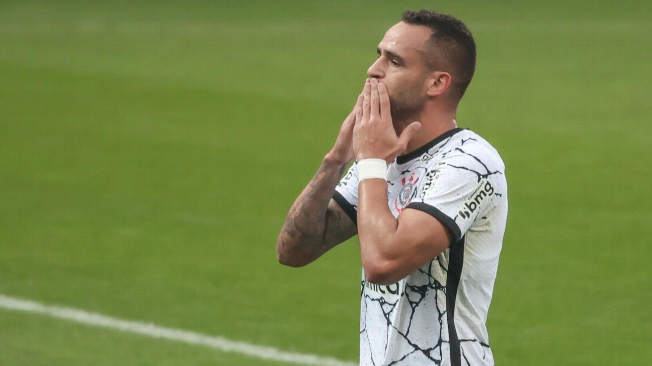 Renato Augusto comemora golaço pelo Corinthians: 'Tinha que sobrar uma'