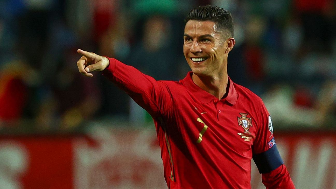 Portugal release Cristiano Ronaldo six days ahead of move to coordinate with Manchester United