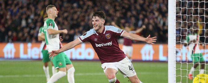West Ham top Europa League group after another win