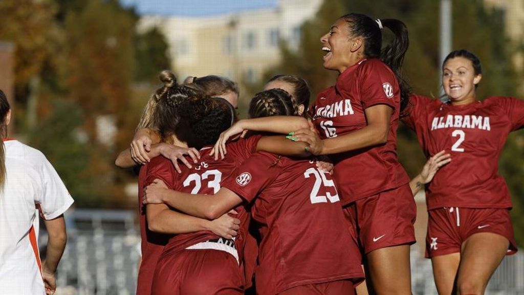 Early goal sends the Crimson Tide to the second round