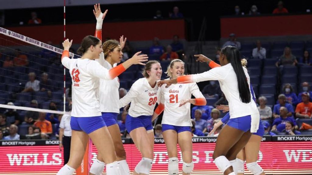 No. 20 Gators down the Gamecocks in straight sets