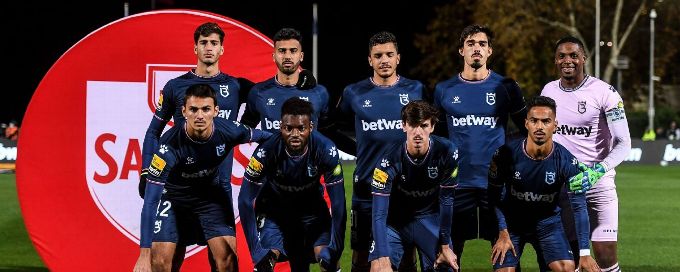 Portugal league match abandoned as COVID outbreak reduces Belenenses to nine players, including two keepers