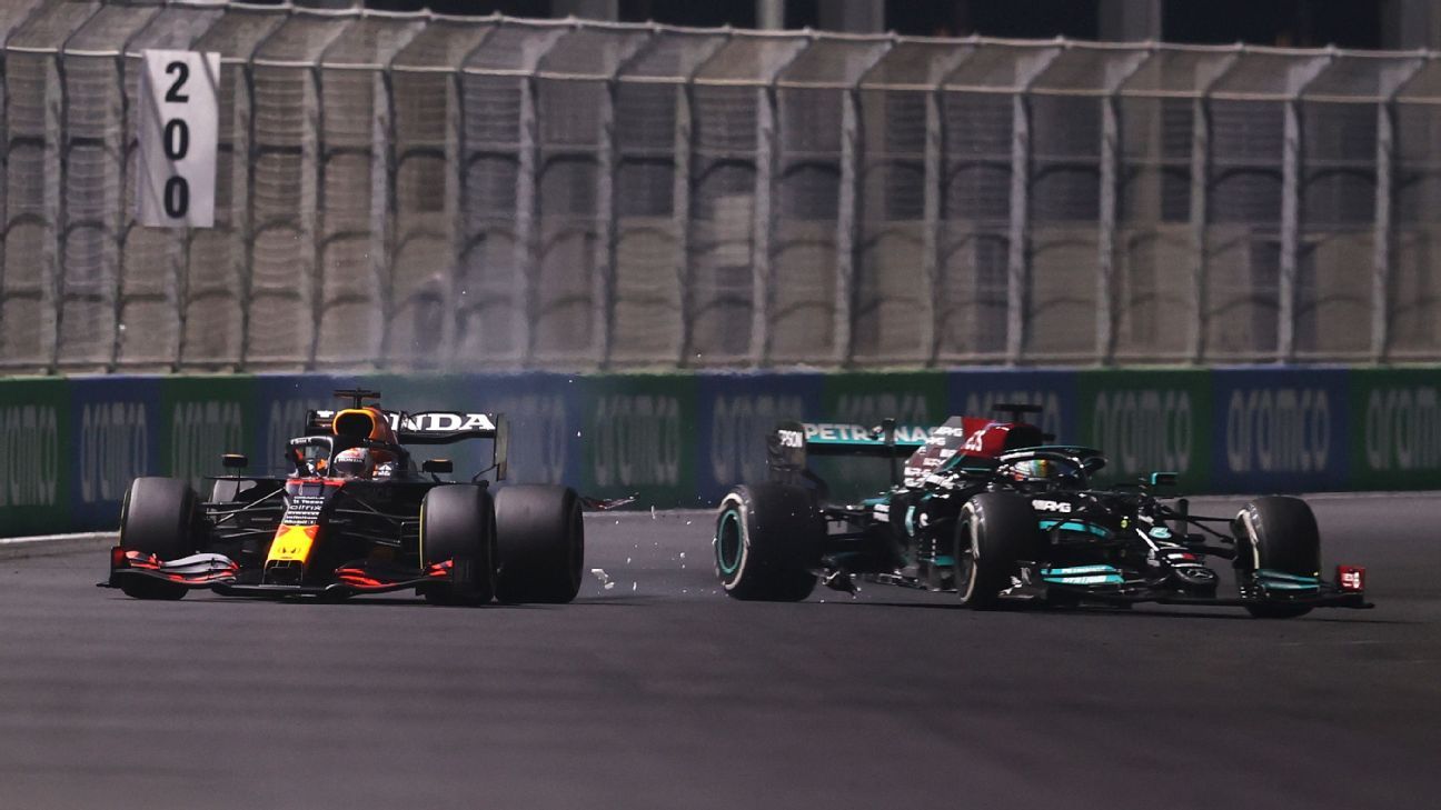 Pembalap Red Bull Max Verstappen dipanggil ke pramugari atas tabrakan Lewis Hamilton