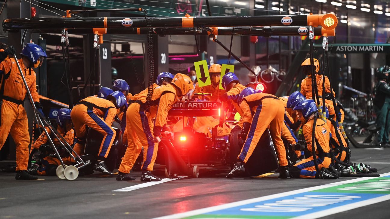 Lando Norris dari McLaren mengecam perubahan ban bendera merah ‘Aturan terburuk yang pernah ditemukan’