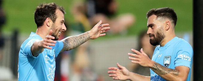 Sydney FC beat Wellington Phoenix for first A-League Men win of season