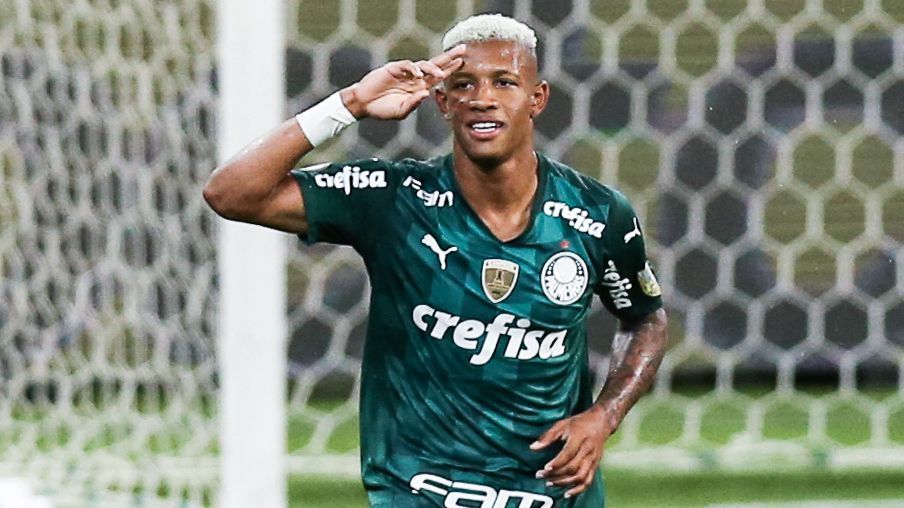 Kisah peringatan Brasil untuk target Arsenal Danilo
