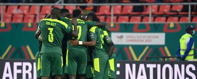 Senegal reach AFCON quarterfinals as Sadio Mane scores before head injury