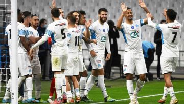 Payet spot kick secures Marseille a berth in cup quarter-finals