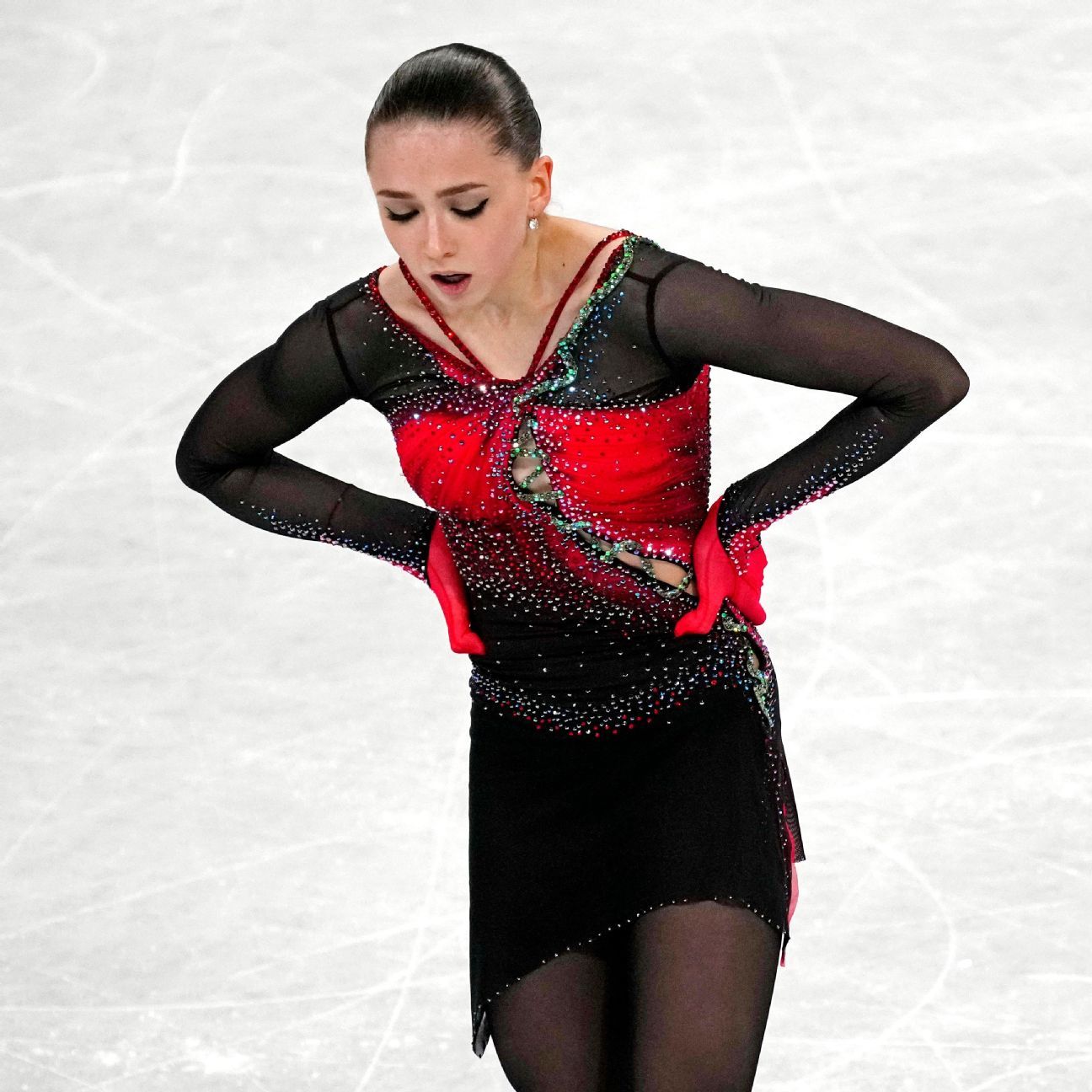 Anna Shcherbakova wins Olympic women's figure skating gold medal as Russian teammate Kamila Valieva falls to fourth place