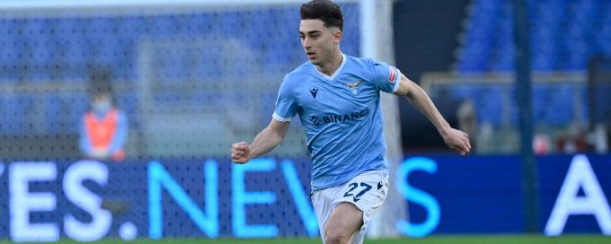 Lazio winger Raul Moro beaten, has car stolen by men impersonating police officers