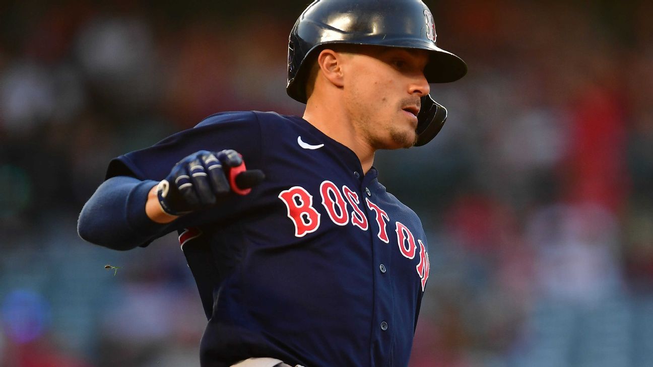 Sources: Hernandez, Red Sox reach extension