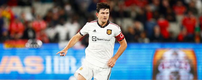 Manchester United players defend captain Harry Maguire after boos in Crystal Palace win