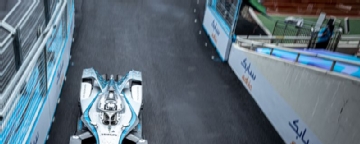 Mercedes' Stoffel Vandoorne wins Formula E world title in Seoul