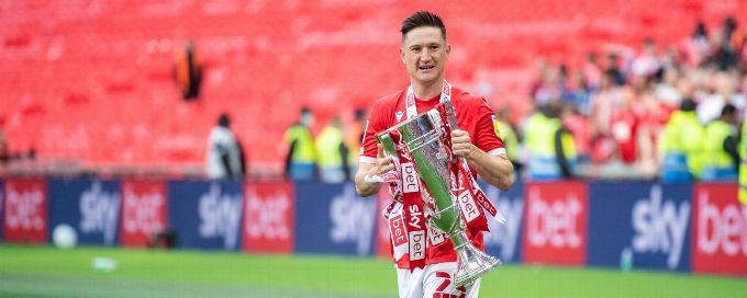 Joe Lolley joins Sydney FC from Nottingham Forest