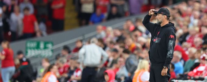 Liverpool manager Jurgen Klopp short on strikers for Manchester United match
