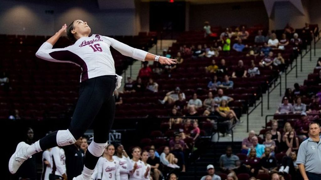 Mueth leads Aggies to outlast Rebels in five-set affair