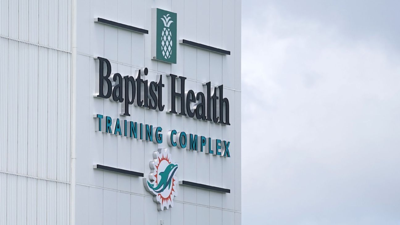 Les Buccaneers de Tampa Bay déménagent dans le sud de la Floride avant l’ouragan Ian et tiendront des entraînements dans les installations des Dolphins de Miami