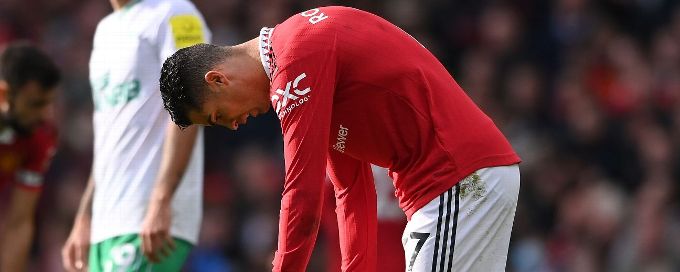 Man United's Cristiano Ronaldo makes feelings clear after being subbed in disappointing draw vs. Newcastle