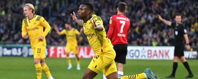 Dortmund advance in German Cup with 2-0 win at Hannover