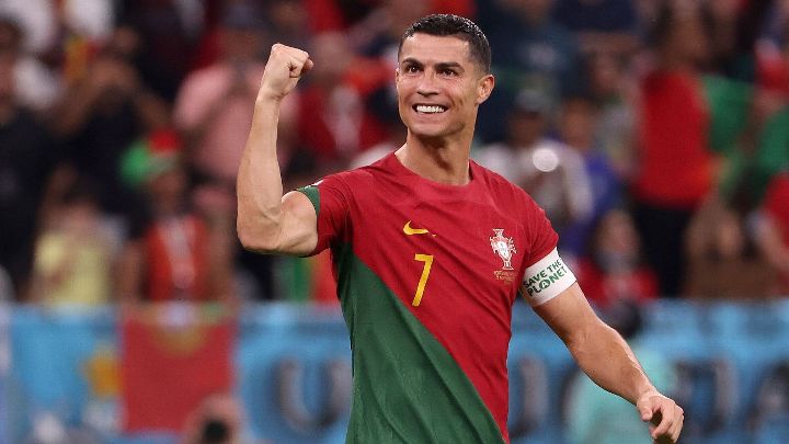Ronaldo offered £300m+ deal from Saudi Arabia - sources