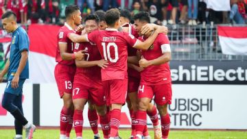Indonesia show no mercy while Teerasil Dangda rolls back the years as AFF Championship Group A takes shape