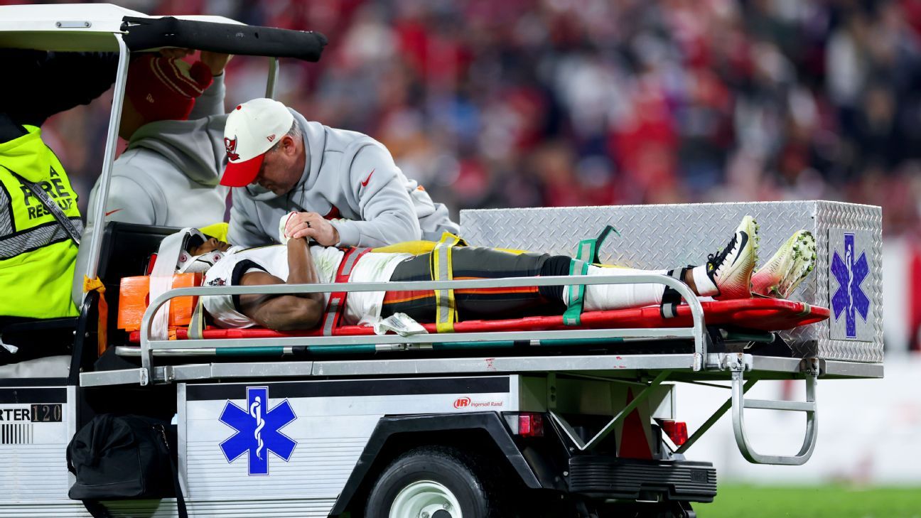 <div>Bucs' Gage carted off field late, taken to hospital</div>