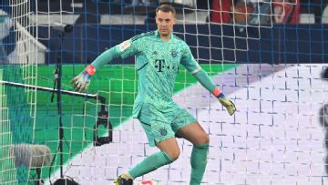 Bayern hierarchy hit out at captain Manuel Neuer over goalkeeping coach dispute
