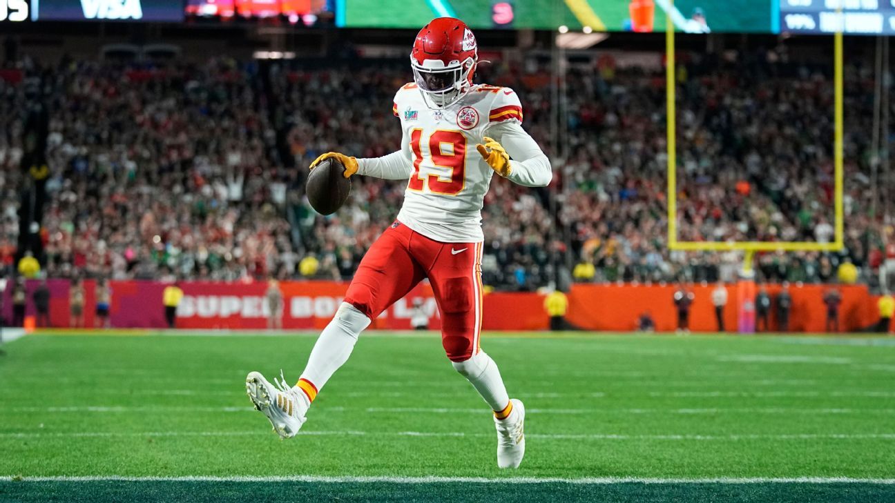 Source – Chiefs WR Kadarius Toney is expected to be ready by week one
