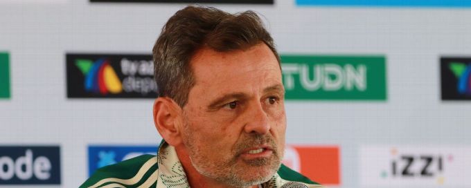 Mexico overcome shaky start to hand Cocca win in first match