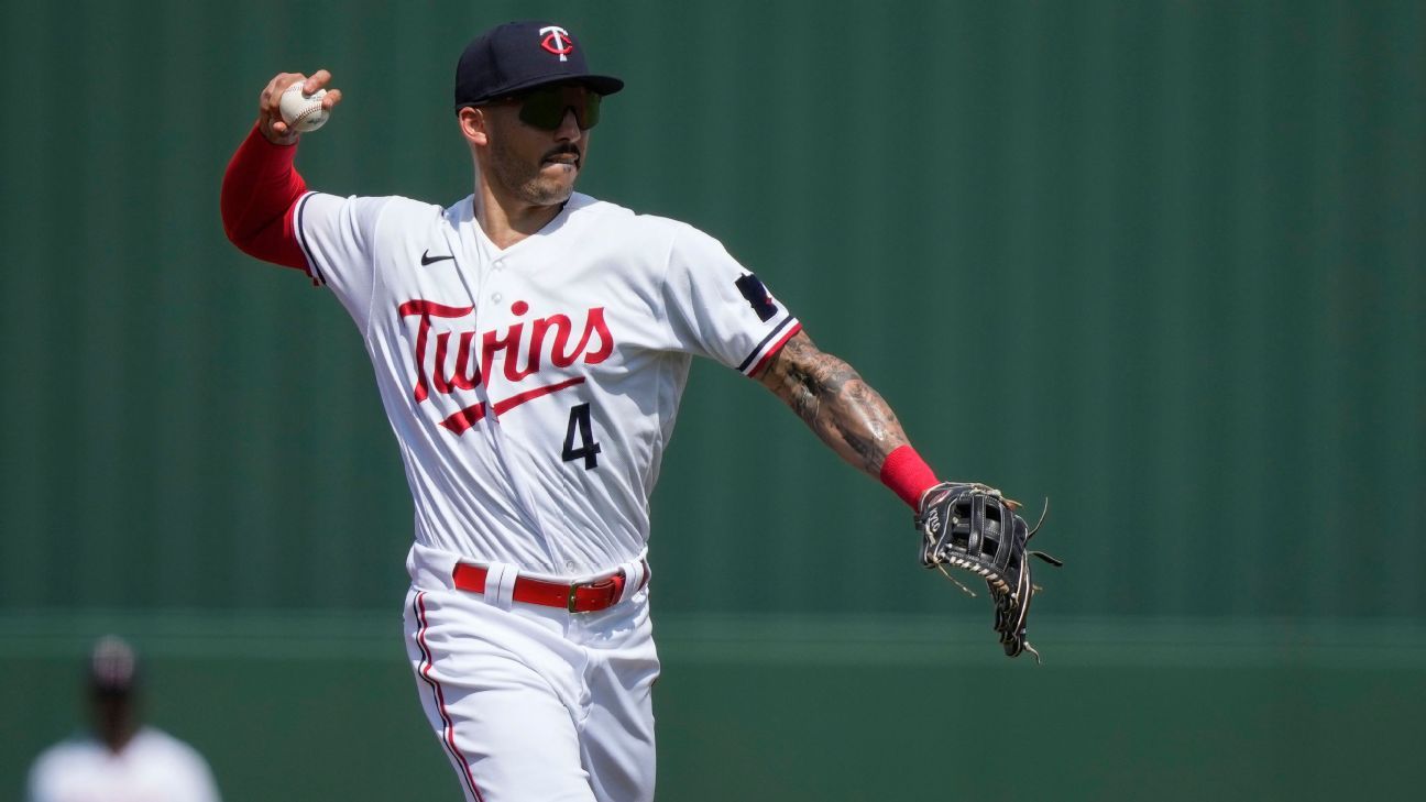 Correa's clutch 2-run hit answers Twins fans' boos