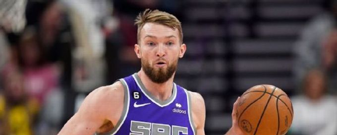 Kings' Domantas Sabonis out at least a week with hamstring strain