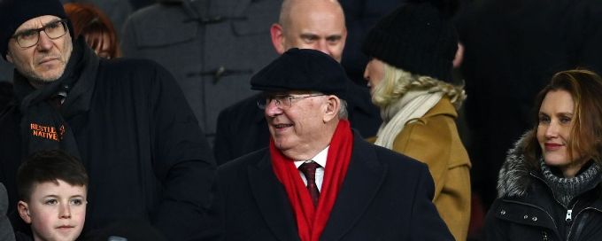 Sir Alex Ferguson gets medal for Aberdeen Cup win 40 years later