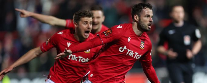 Wrexham within 1 win of promotion after 3-0 victory over Yeovil Town