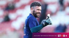 O goleiro ex-United que largou a aposentadoria para virar o herói do Wrexham na quinta divisão inglesa