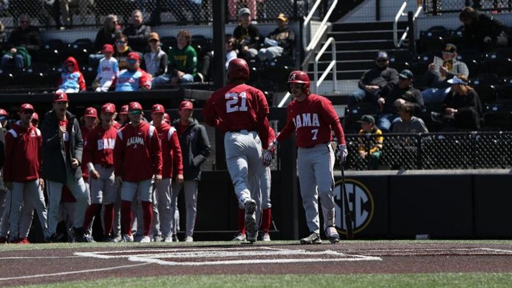 Surging Bama completes weekend sweep at Missouri