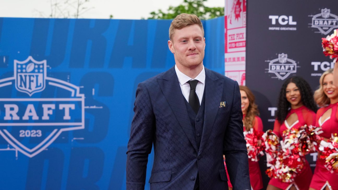 Kentucky QB Levis slides out of draft’s first round
