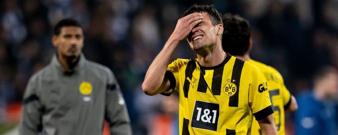 Leaders Dortmund draw with Bochum to hand title edge back to Bayern