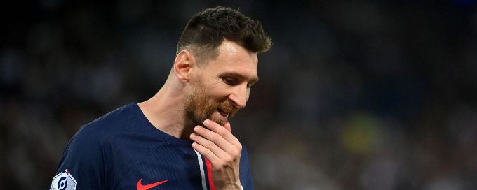 Lionel Messi booed on farewell as PSG slump to home defeat