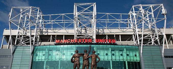 Qatari sheikh submits fifth, final bid to buy Man United; wants answer by Friday - sources